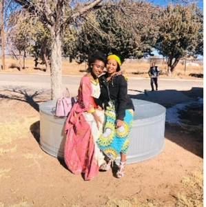 Meet your Posher, Jeanette